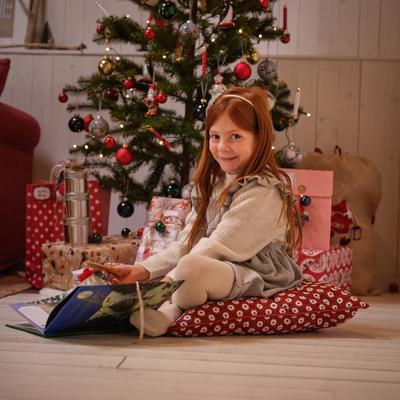 Kinderlachen schenken in Bad Mitterndorf  mit einem Outdoor Tischtennistisch